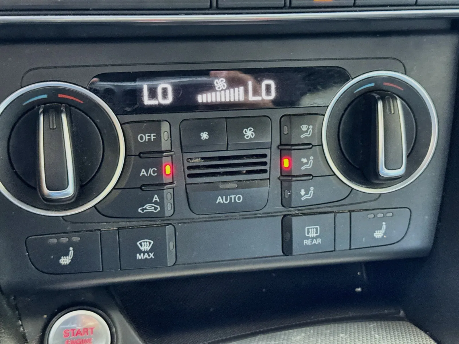 Audi Q3 photo 11