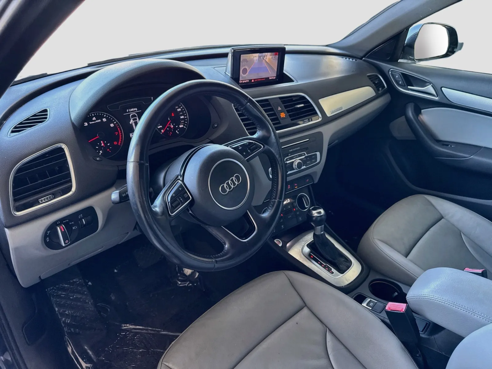 Audi Q3 photo 7