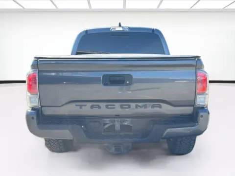 More photos of 2022 Toyota Tacoma TRD Off-Road V6 at KarGenie, CA