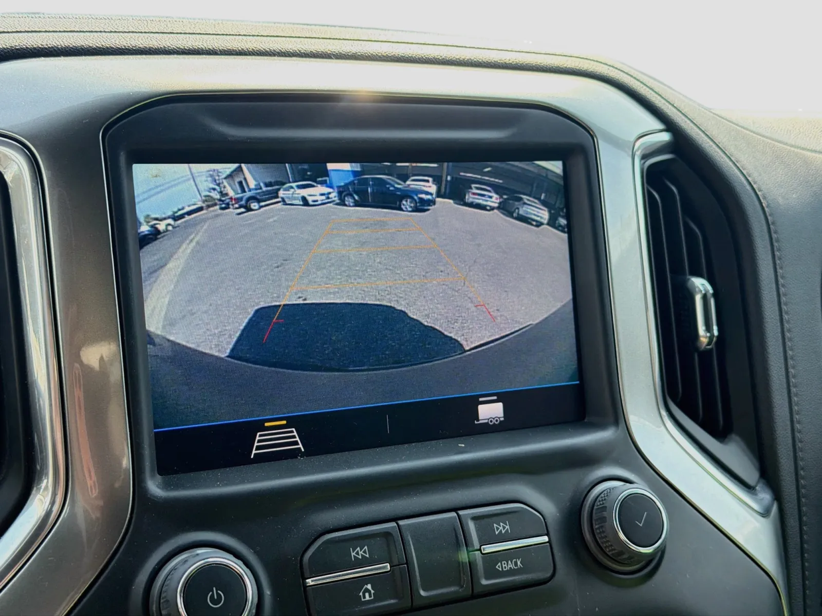 Chevrolet Silverado photo 9