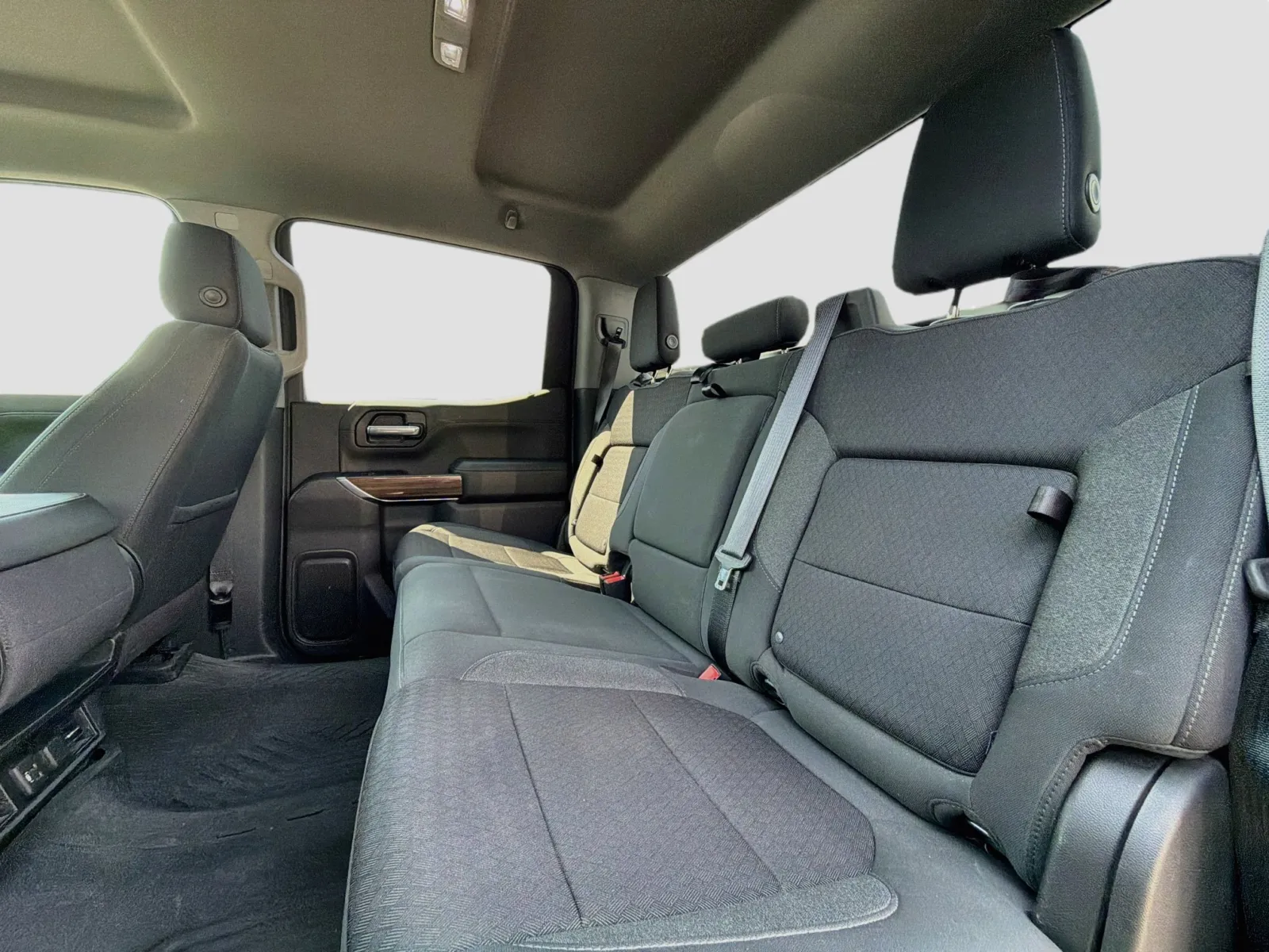 Chevrolet Silverado photo 14