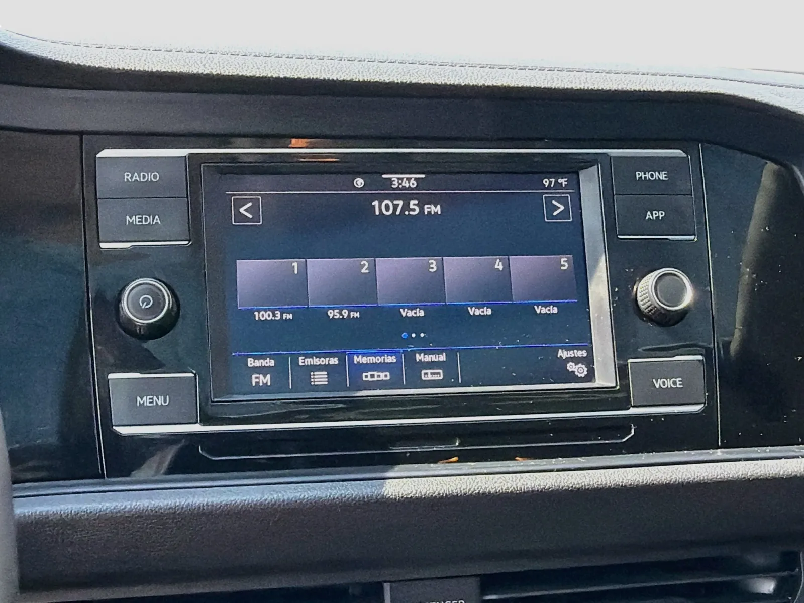 Volkswagen Jetta photo 10