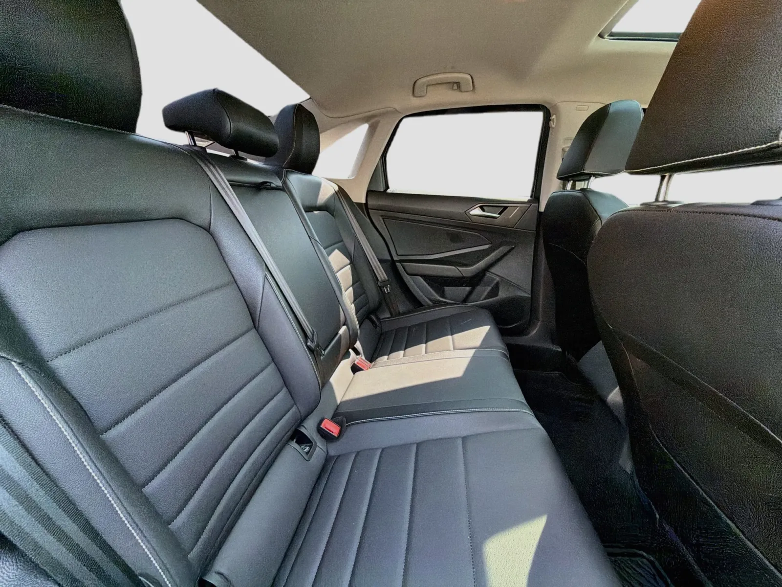 Volkswagen Jetta photo 16