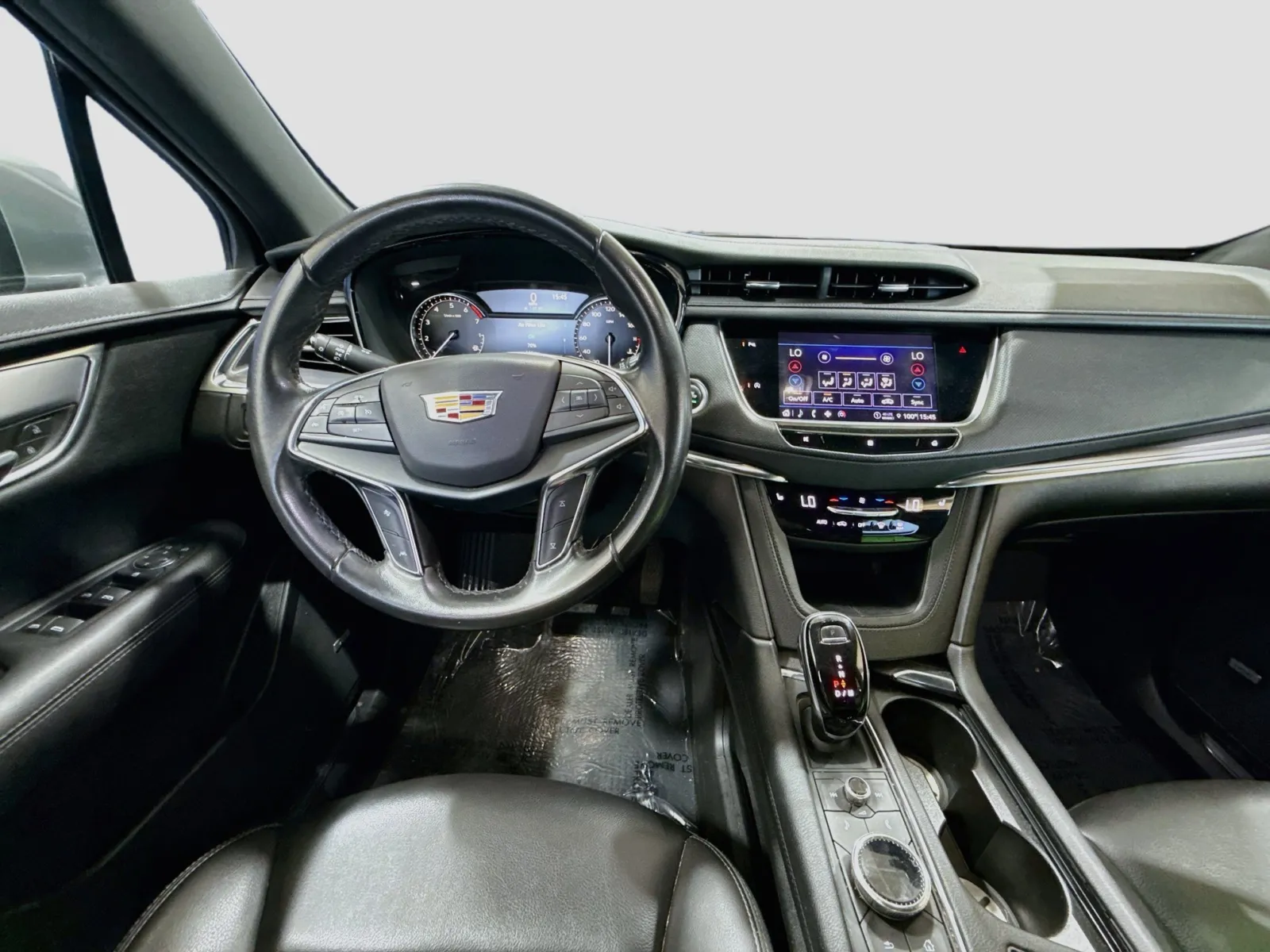 Cadillac XT5 photo 13