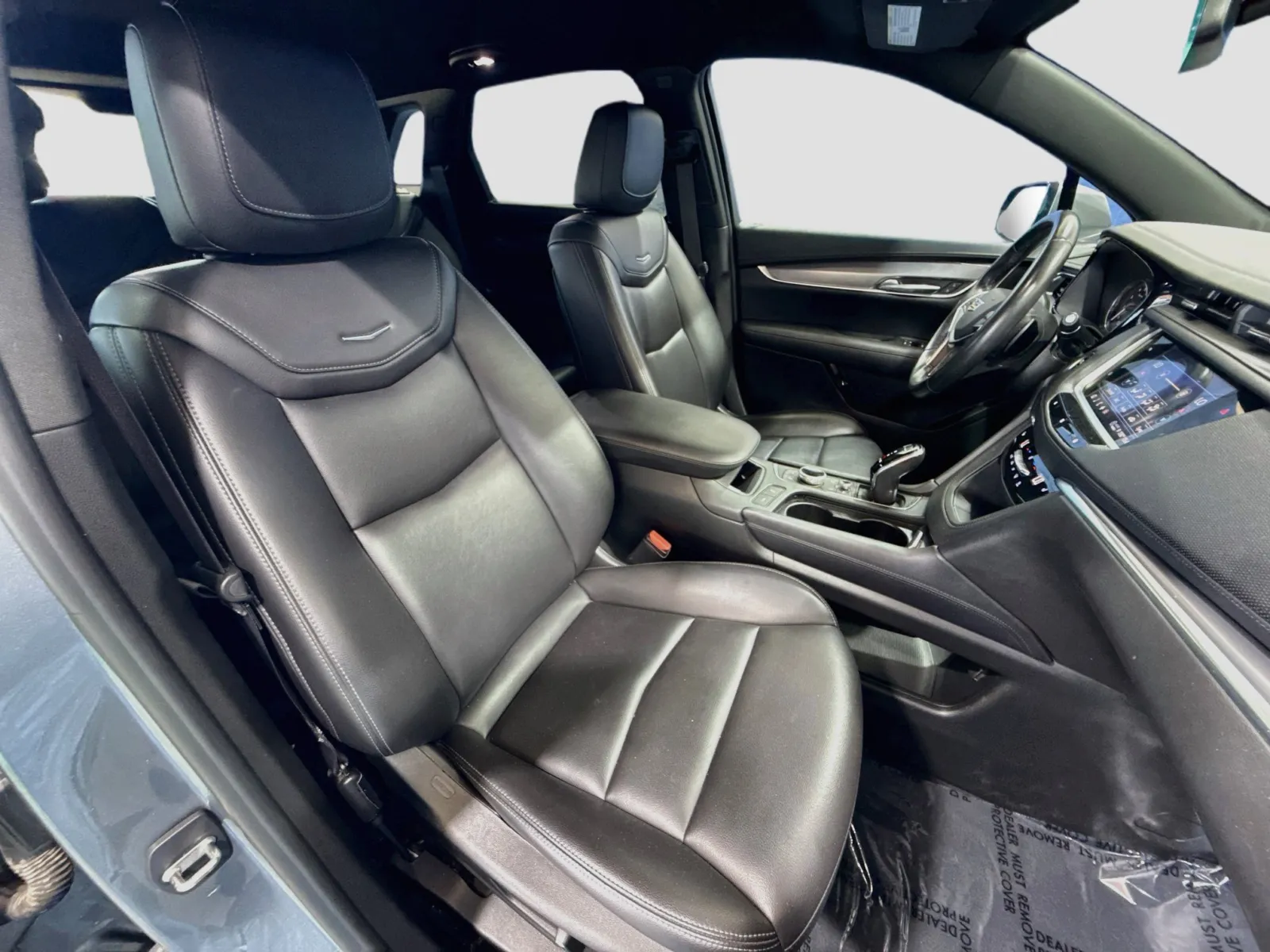 Cadillac XT5 photo 17