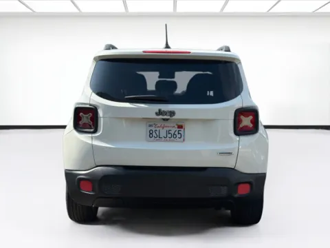 More photos of 2015 Jeep Renegade Latitude at KarGenie, CA