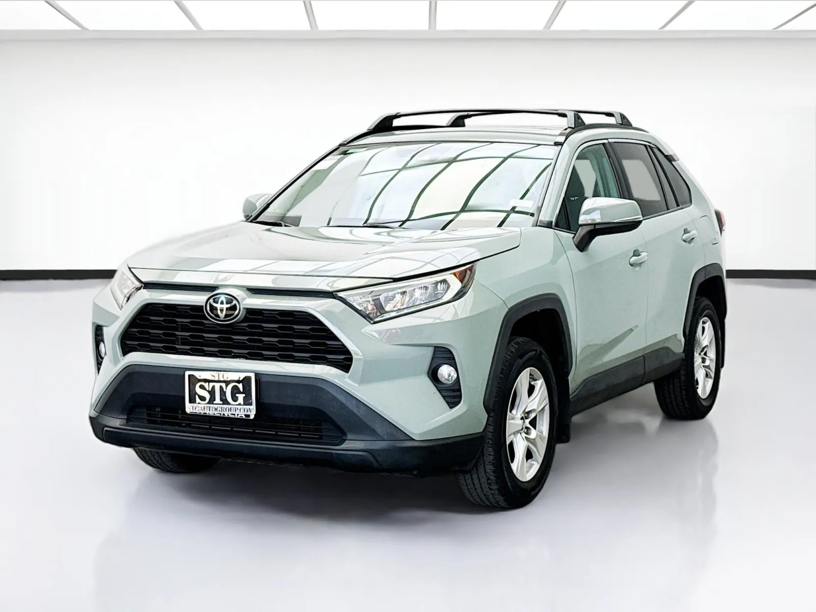 2019 Toyota RAV4 XLE for sale in Fontana, CA