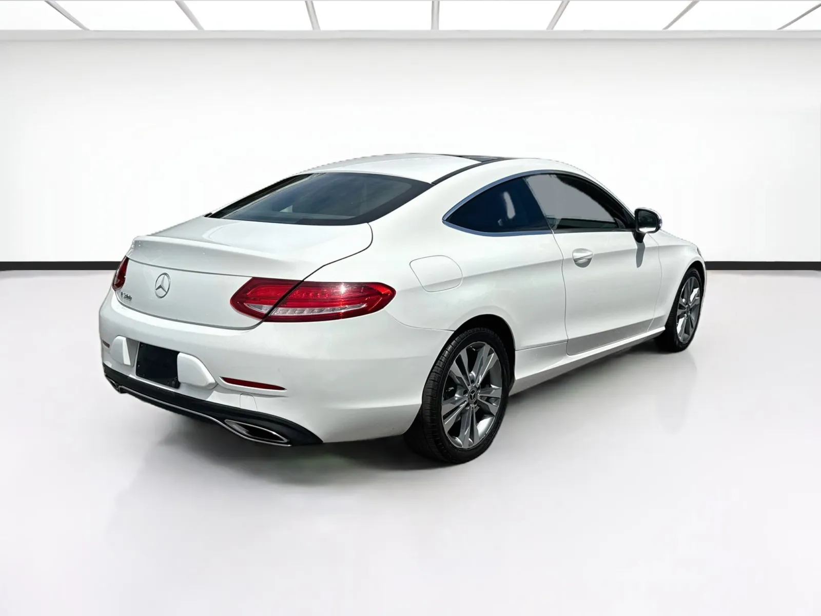 Mercedes-Benz C-Class photo 4