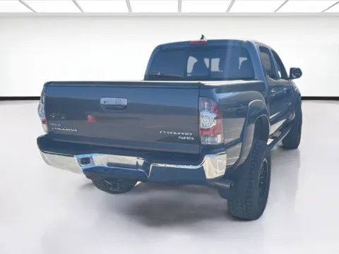 More photos of 2015 Toyota Tacoma PreRunner at KarGenie, CA