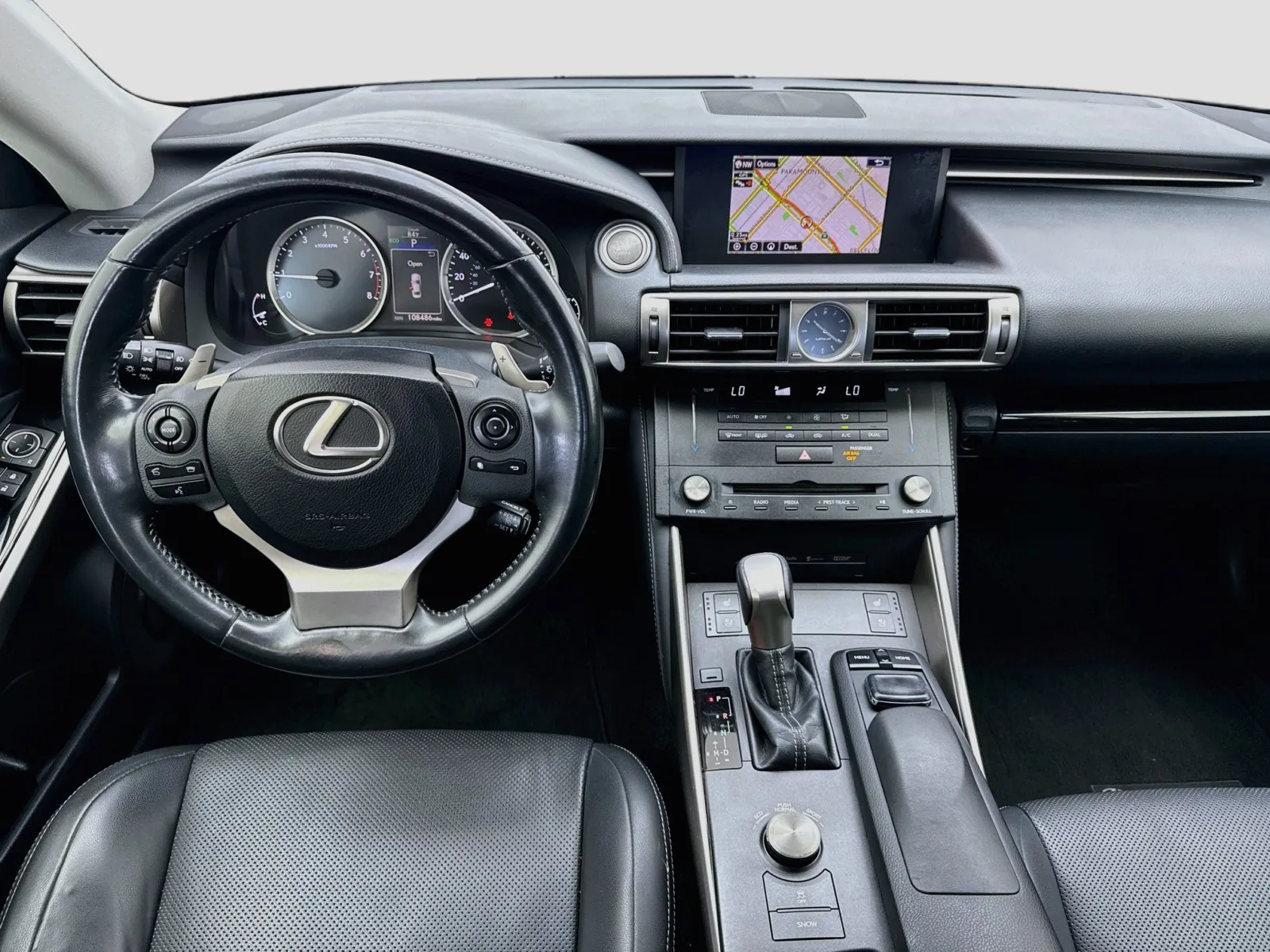 Lexus IS photo 15
