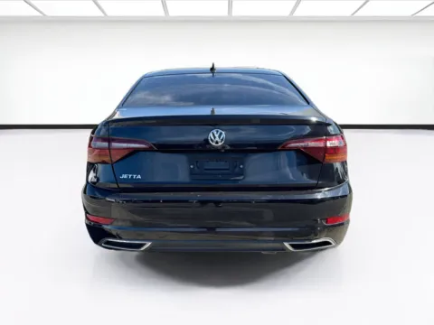 More photos of 2019 Volkswagen Jetta R-Line at KarGenie, CA
