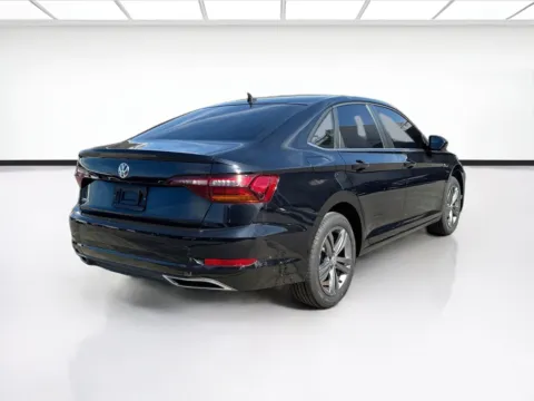 More photos of 2019 Volkswagen Jetta R-Line at KarGenie, CA