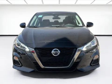 Photos of 2020 Nissan Altima 2.5 SR for sale in Fontana, CA at KarGenie