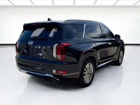 More photos of 2020 Hyundai Palisade Limited at KarGenie, CA