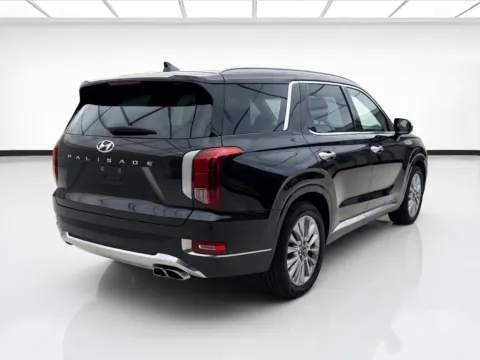 More photos of 2020 Hyundai Palisade Limited at KarGenie, CA