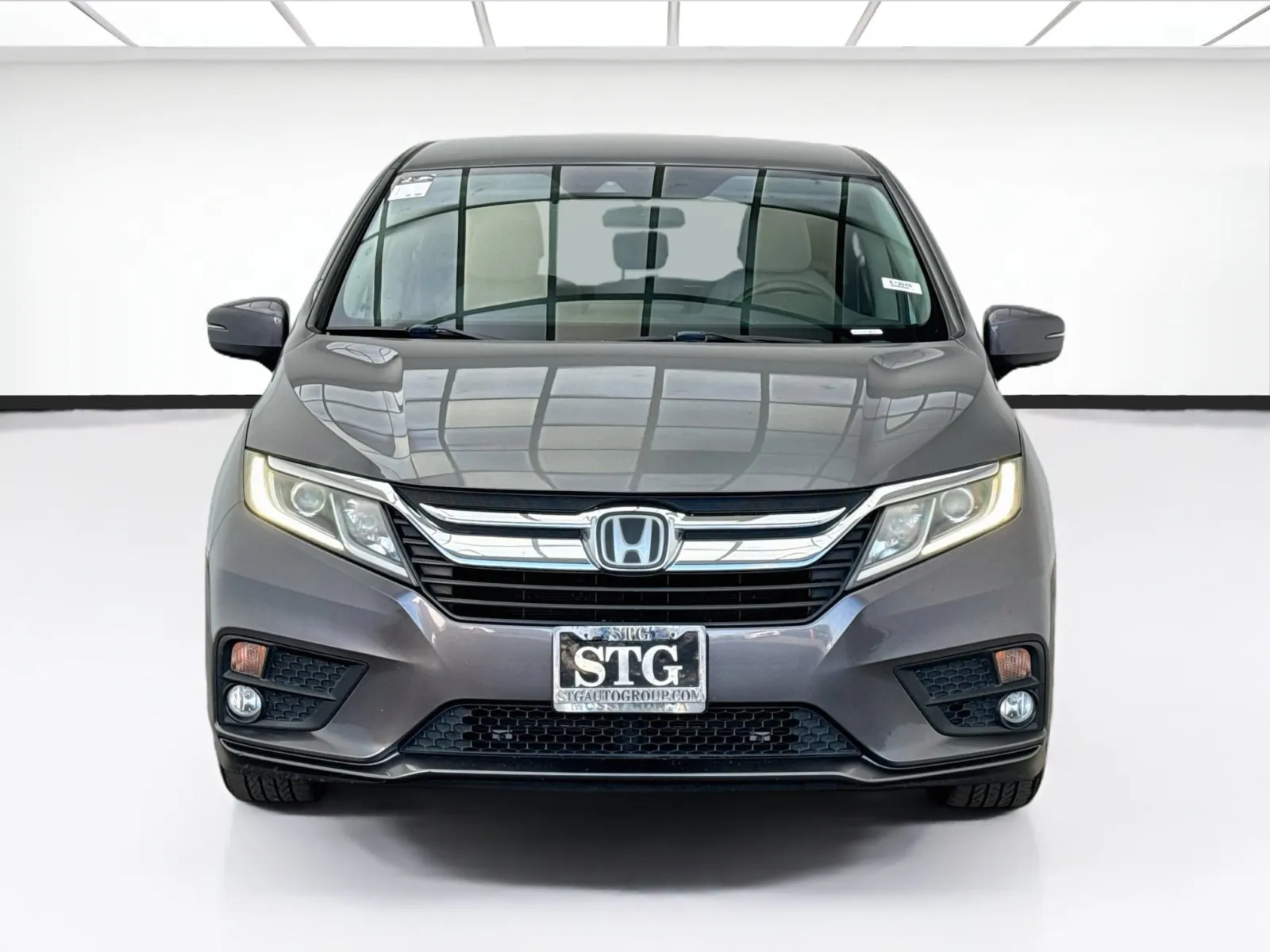 Honda Odyssey photo 2