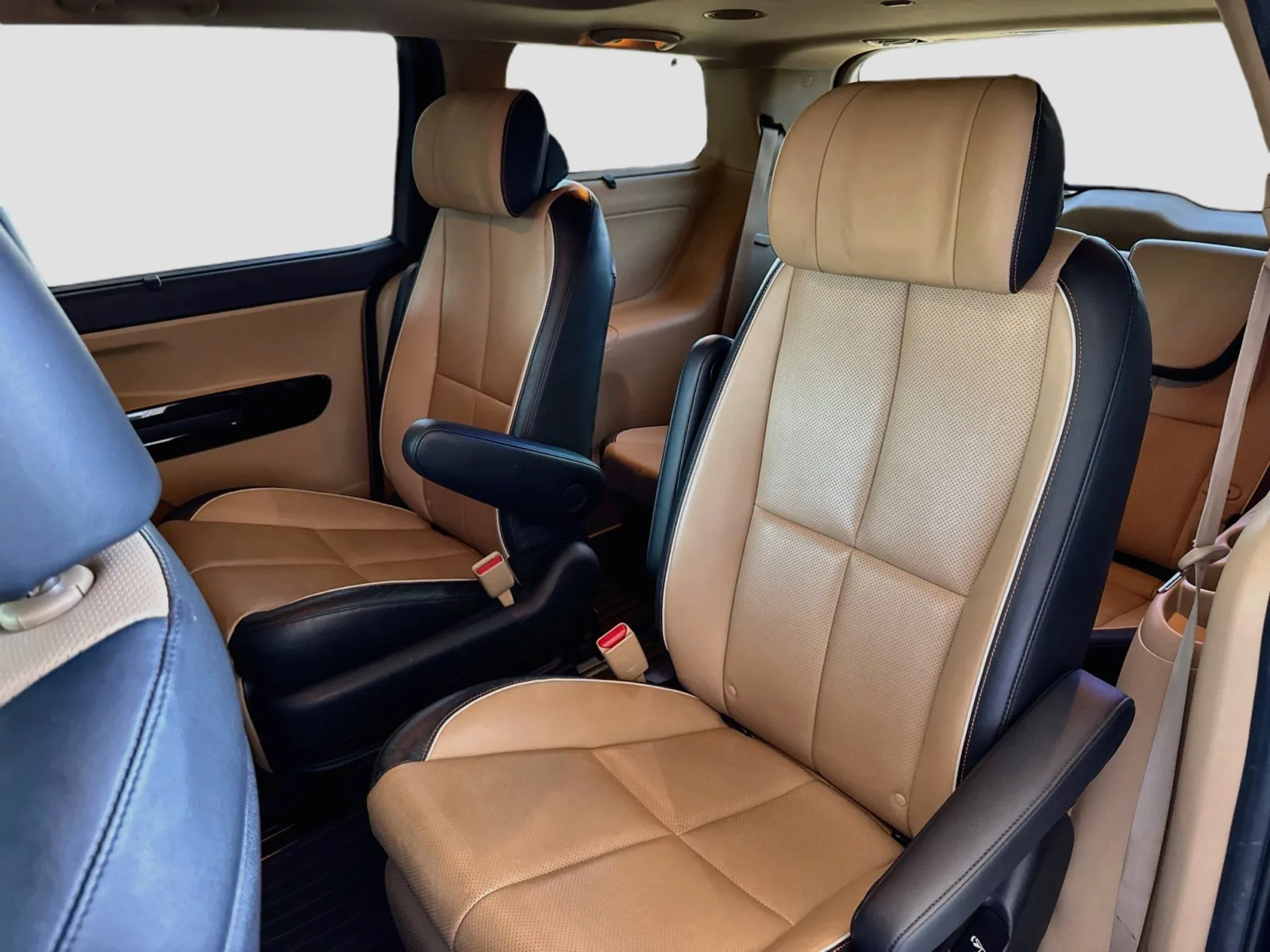 Kia Sedona photo 16