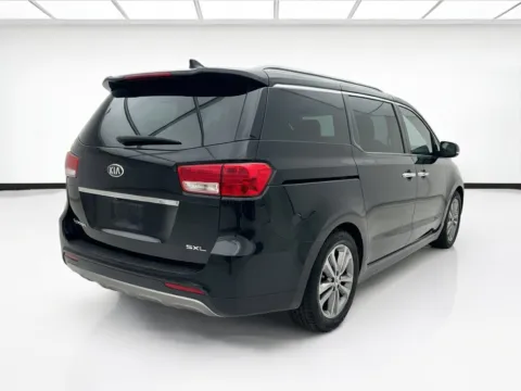 More photos of 2018 Kia Sedona SX-L at KarGenie, CA