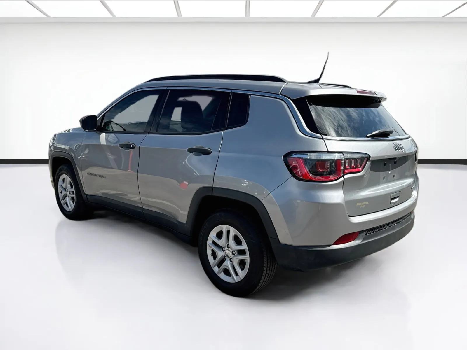 Jeep Compass photo 6