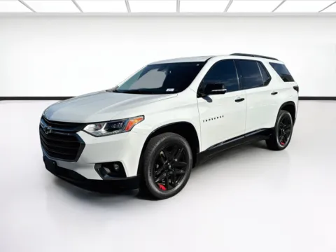 White 2019 Chevrolet Traverse Premier for sale in Fontana, CA