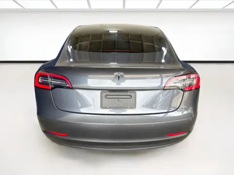 More photos of 2022 Tesla Model 3 Long Range at KarGenie, CA