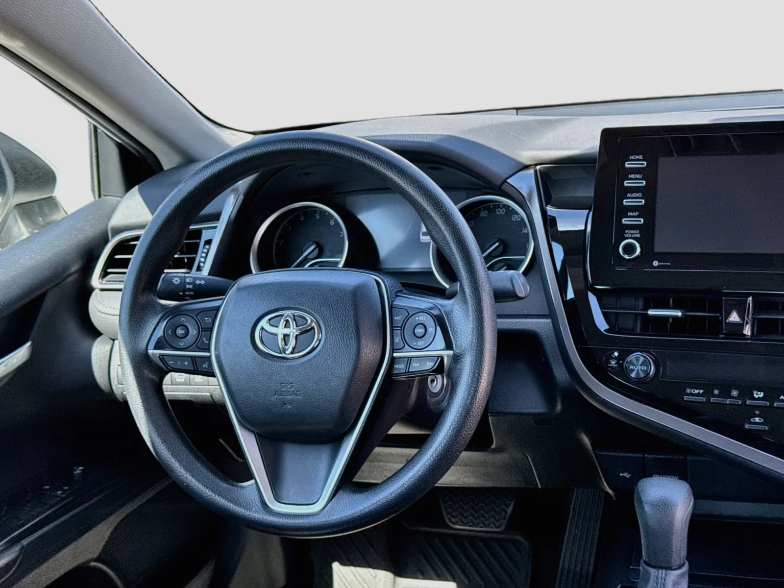 Toyota Camry photo 13