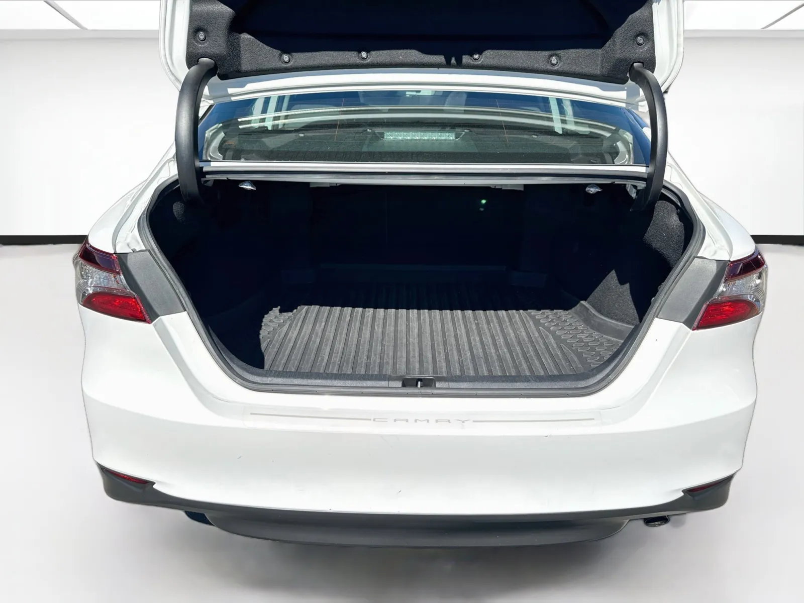 Toyota Camry photo 15