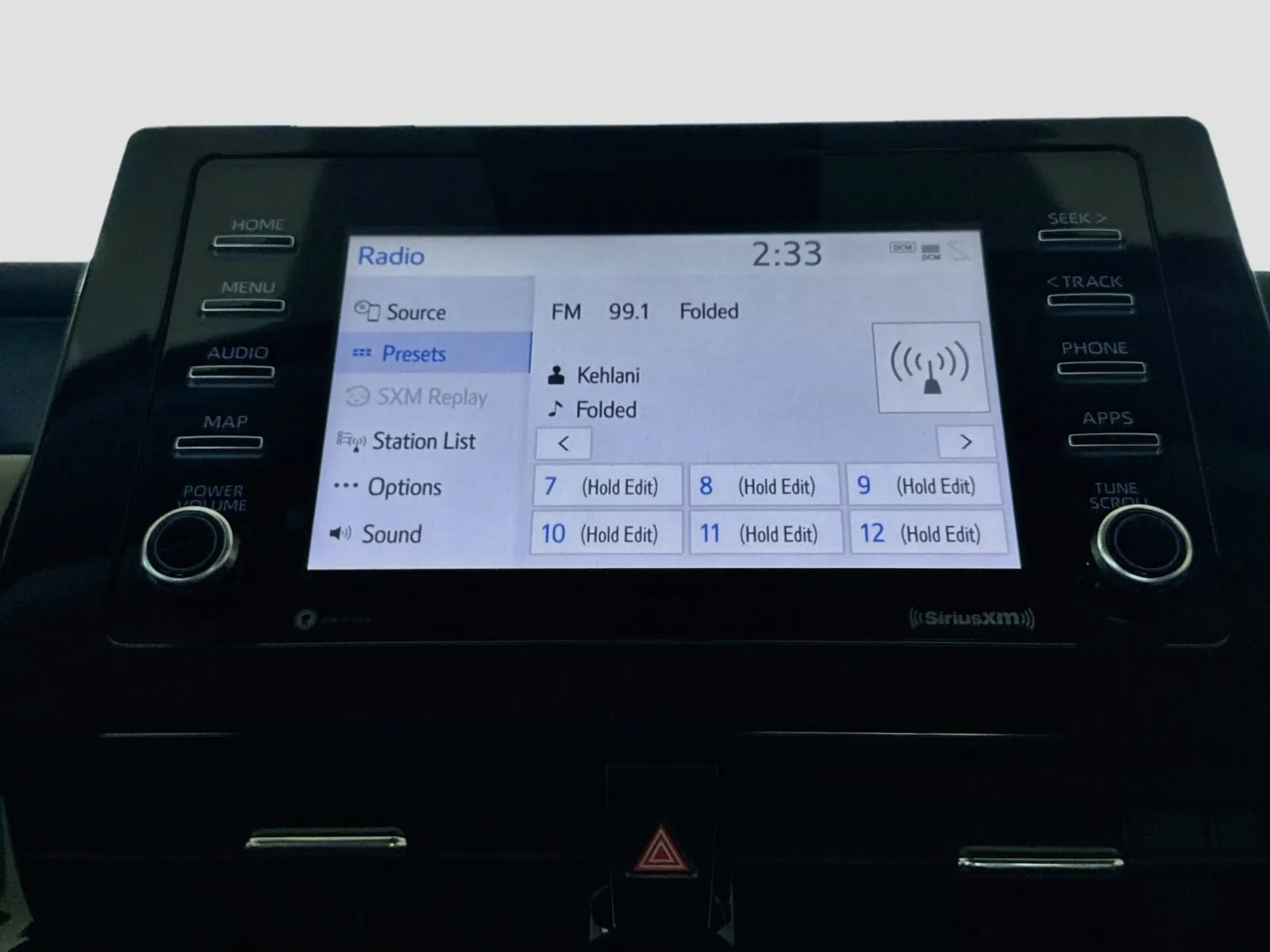 Toyota Camry photo 10