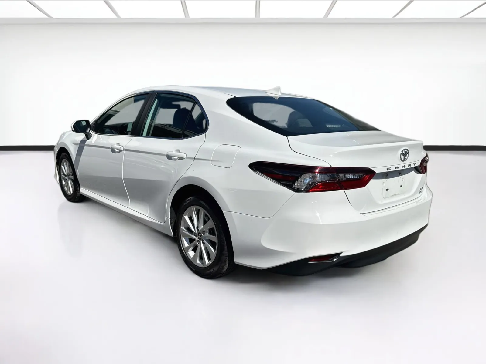 Toyota Camry photo 6