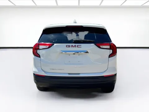 More photos of 2024 GMC Terrain SLE at KarGenie, CA