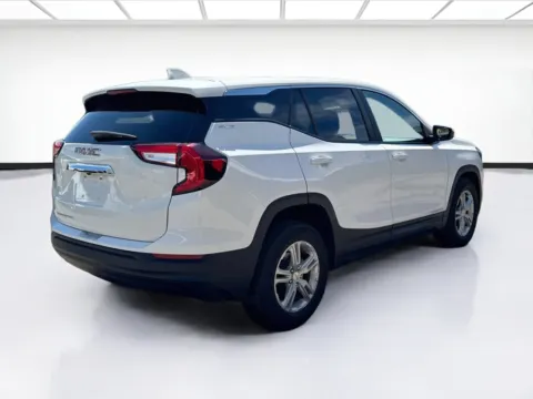 More photos of 2024 GMC Terrain SLE at KarGenie, CA