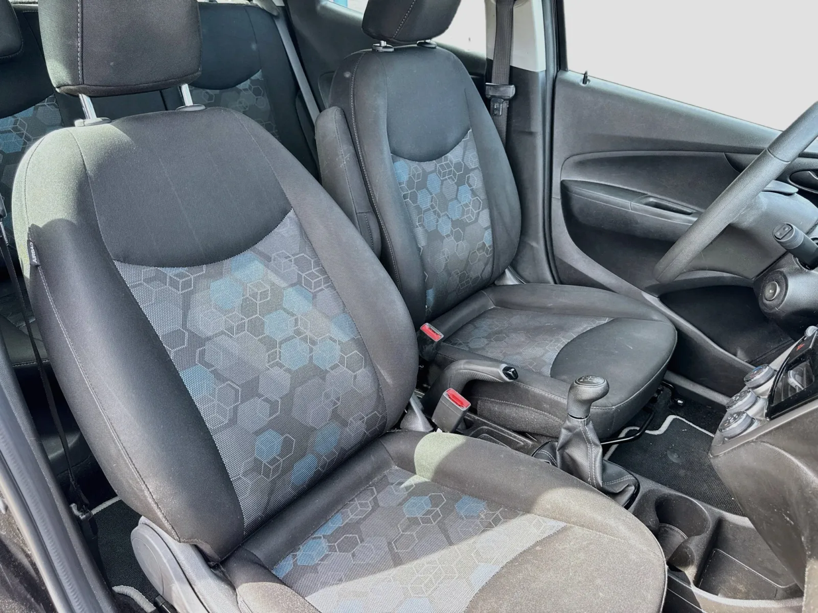 Chevrolet Spark photo 17