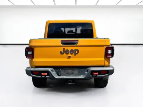 More photos of 2021 Jeep Gladiator Mojave at KarGenie, CA