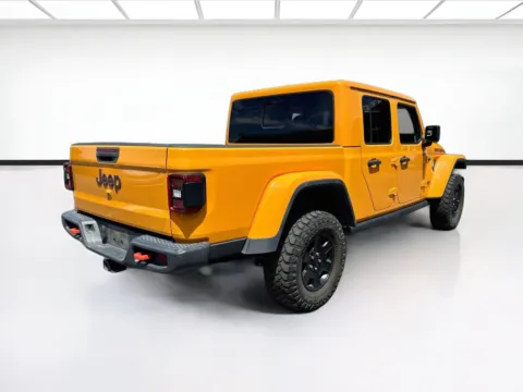 More photos of 2021 Jeep Gladiator Mojave at KarGenie, CA