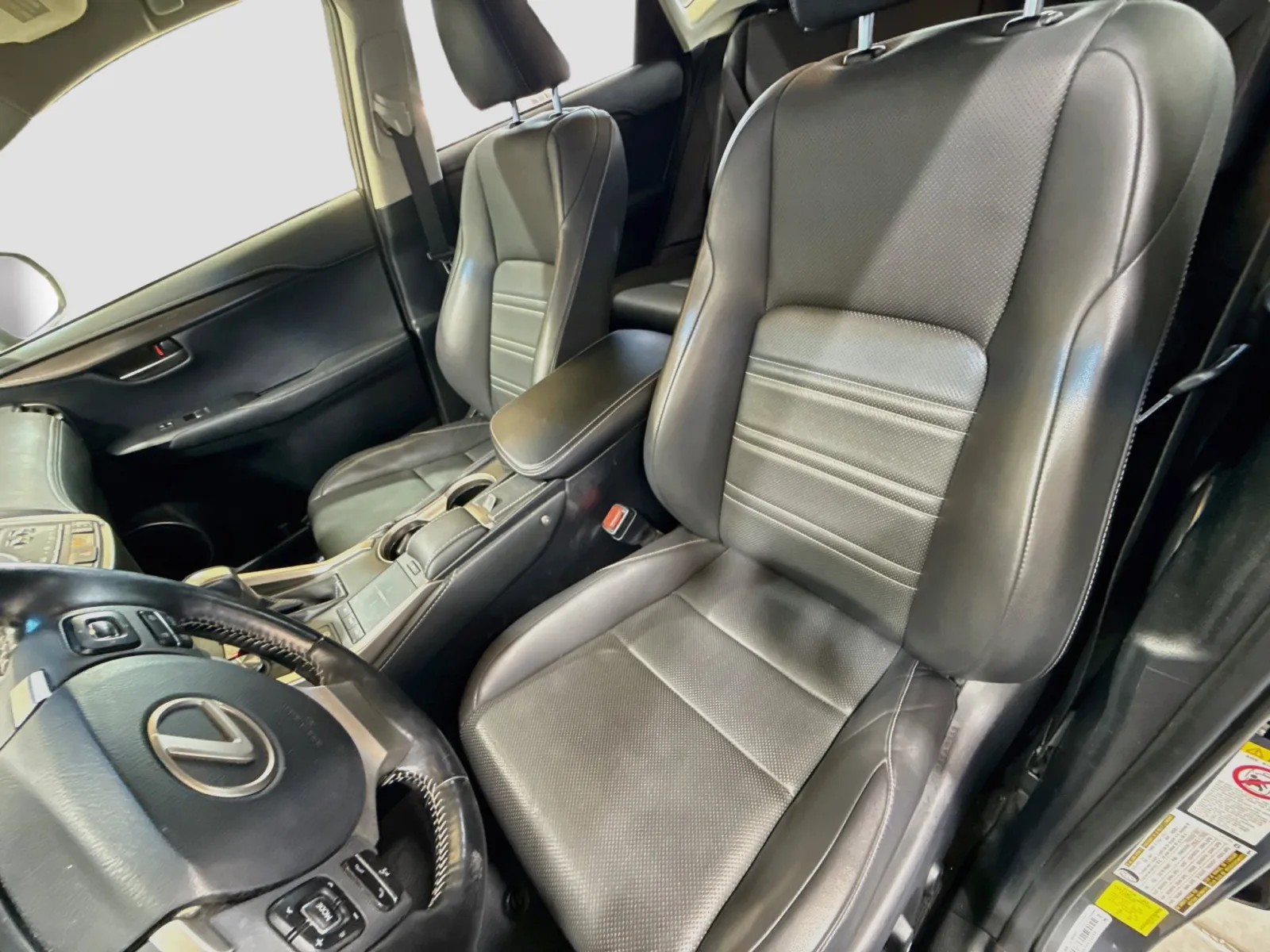 Lexus NX photo 12