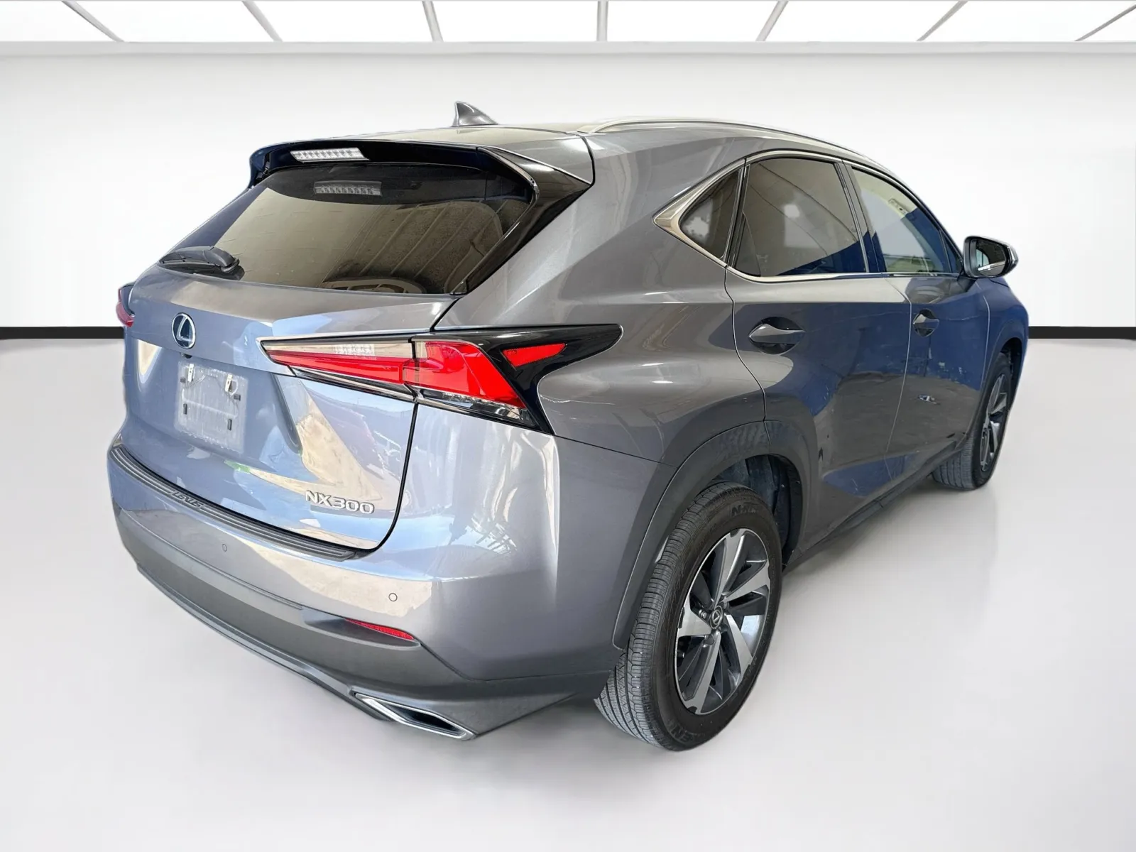 Lexus NX photo 4