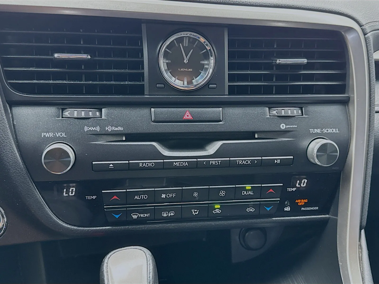 Lexus RX photo 12