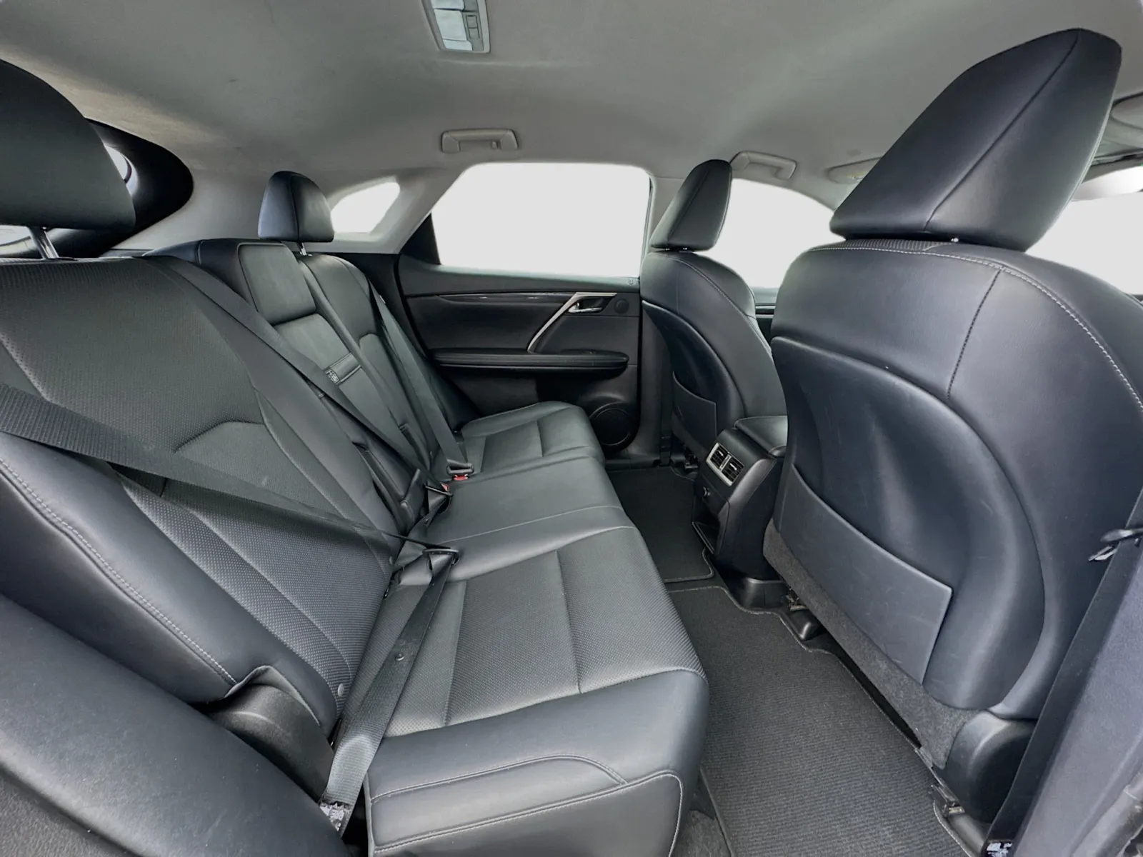 Lexus RX photo 18