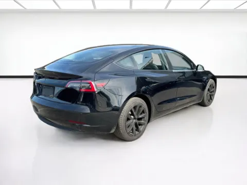More photos of 2019 Tesla Model 3 Long Range at KarGenie, CA