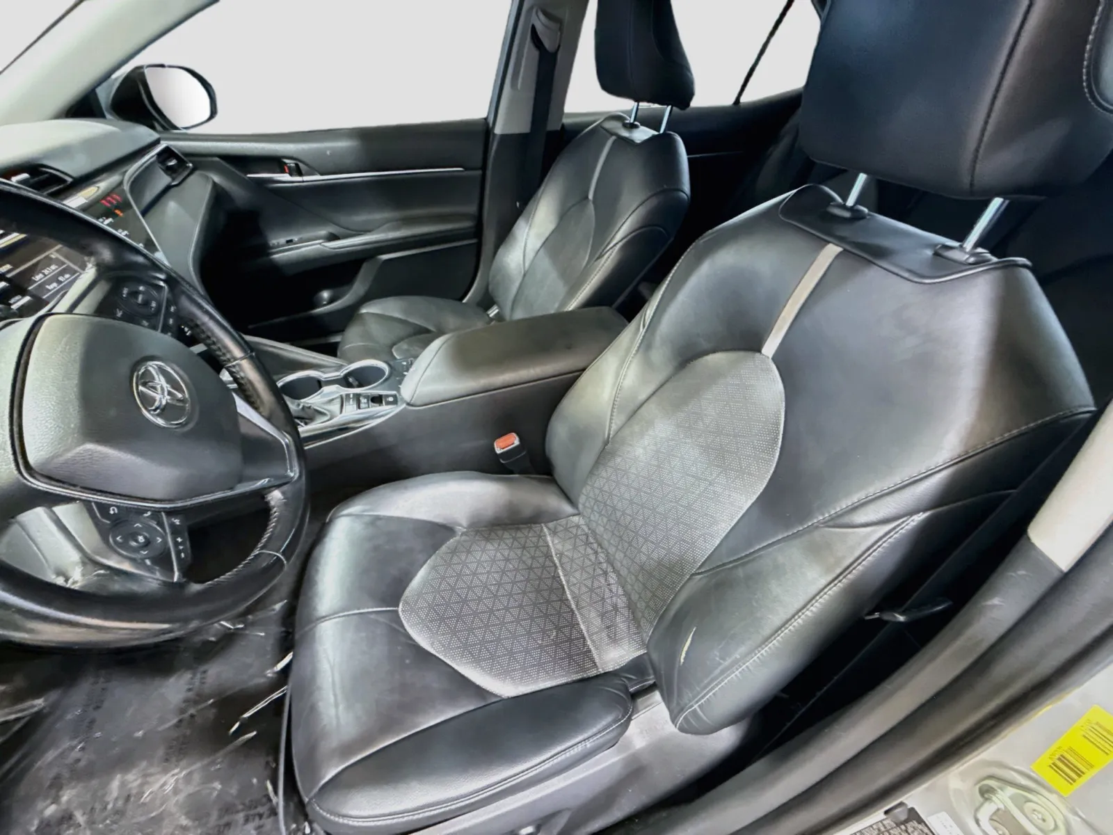 Toyota Camry photo 12