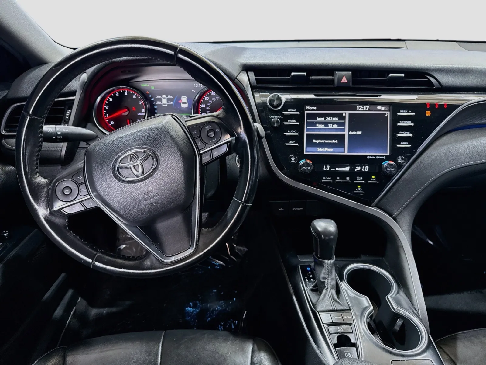 Toyota Camry photo 13