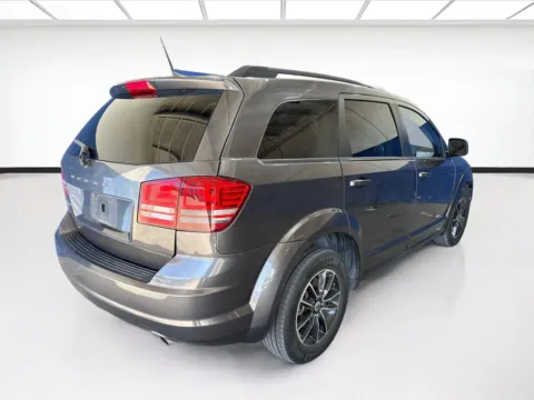 More photos of 2018 Dodge Journey SE at KarGenie, CA