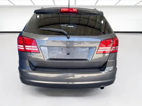 More photos of 2018 Dodge Journey SE at KarGenie, CA