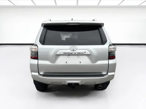 More photos of 2018 Toyota 4Runner SR5 at KarGenie, CA