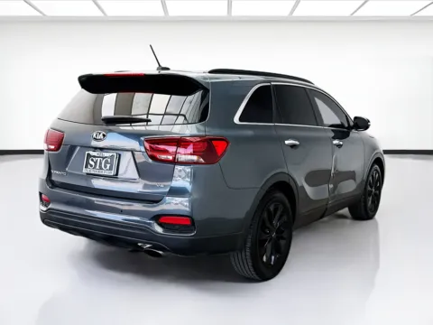 More photos of 2020 Kia Sorento S at KarGenie, CA