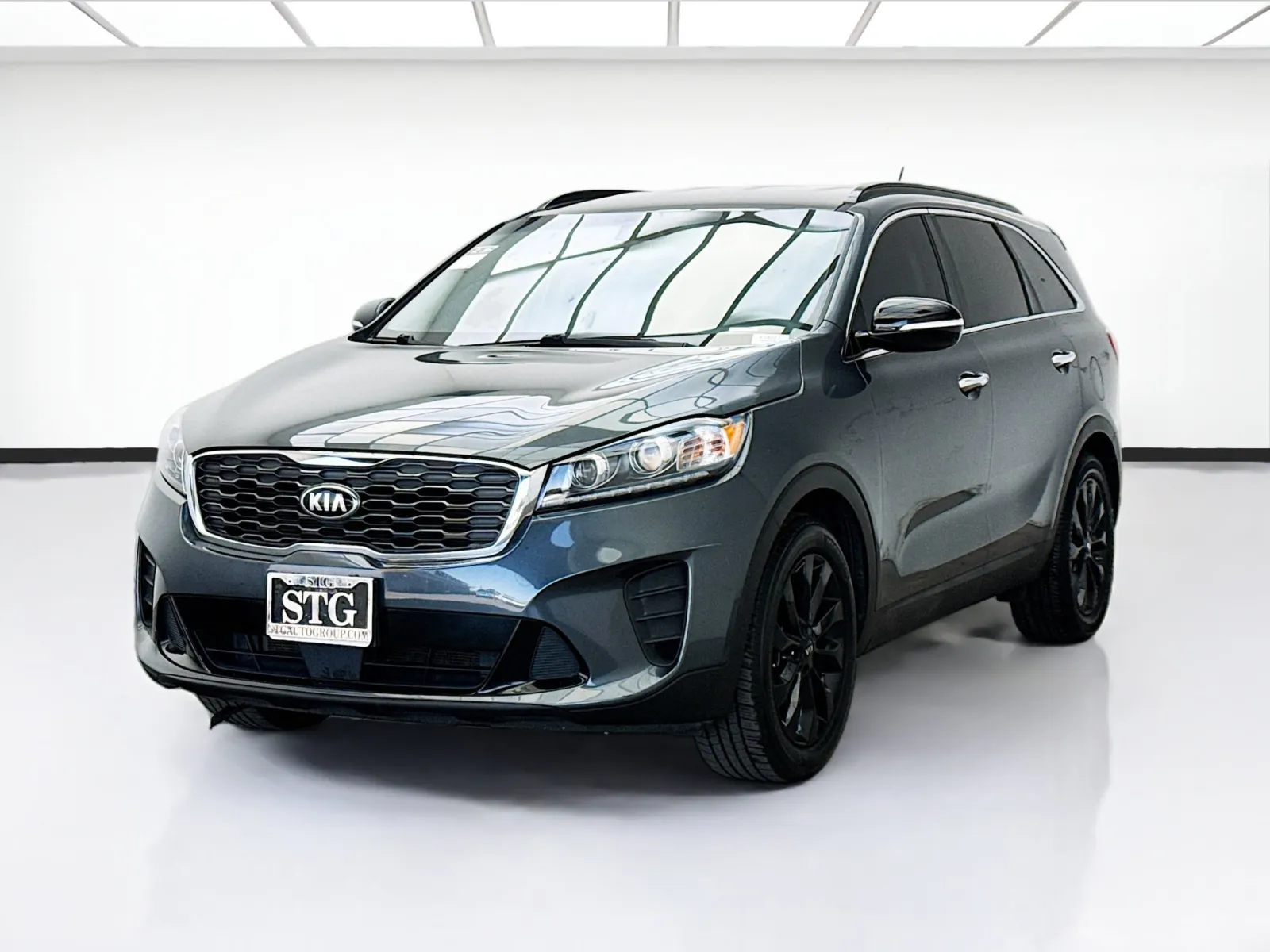 Gray 2020 Kia Sorento S for sale in Fontana, CA