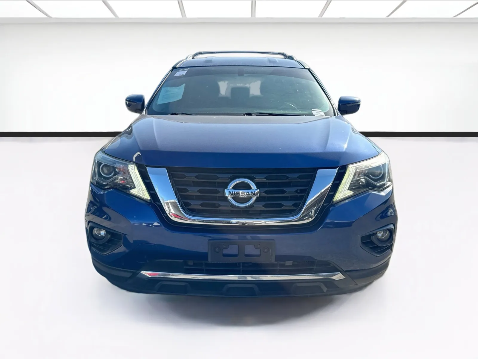 Nissan Pathfinder photo 2