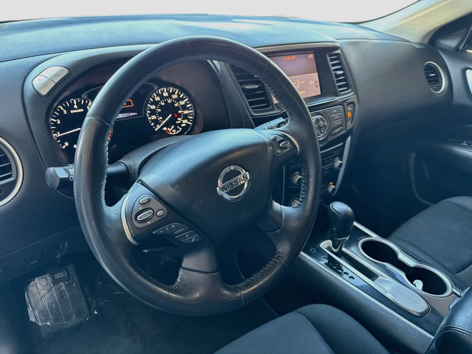 Nissan Pathfinder photo 7