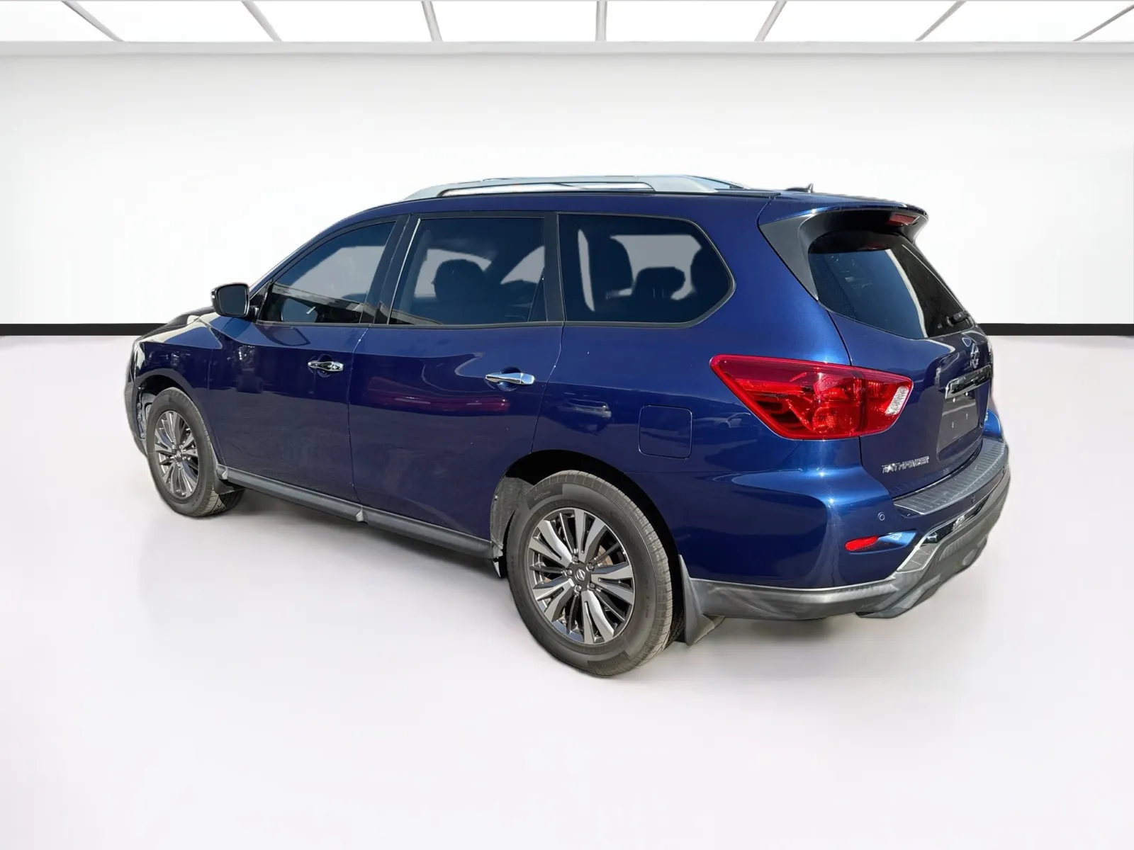 Nissan Pathfinder photo 6