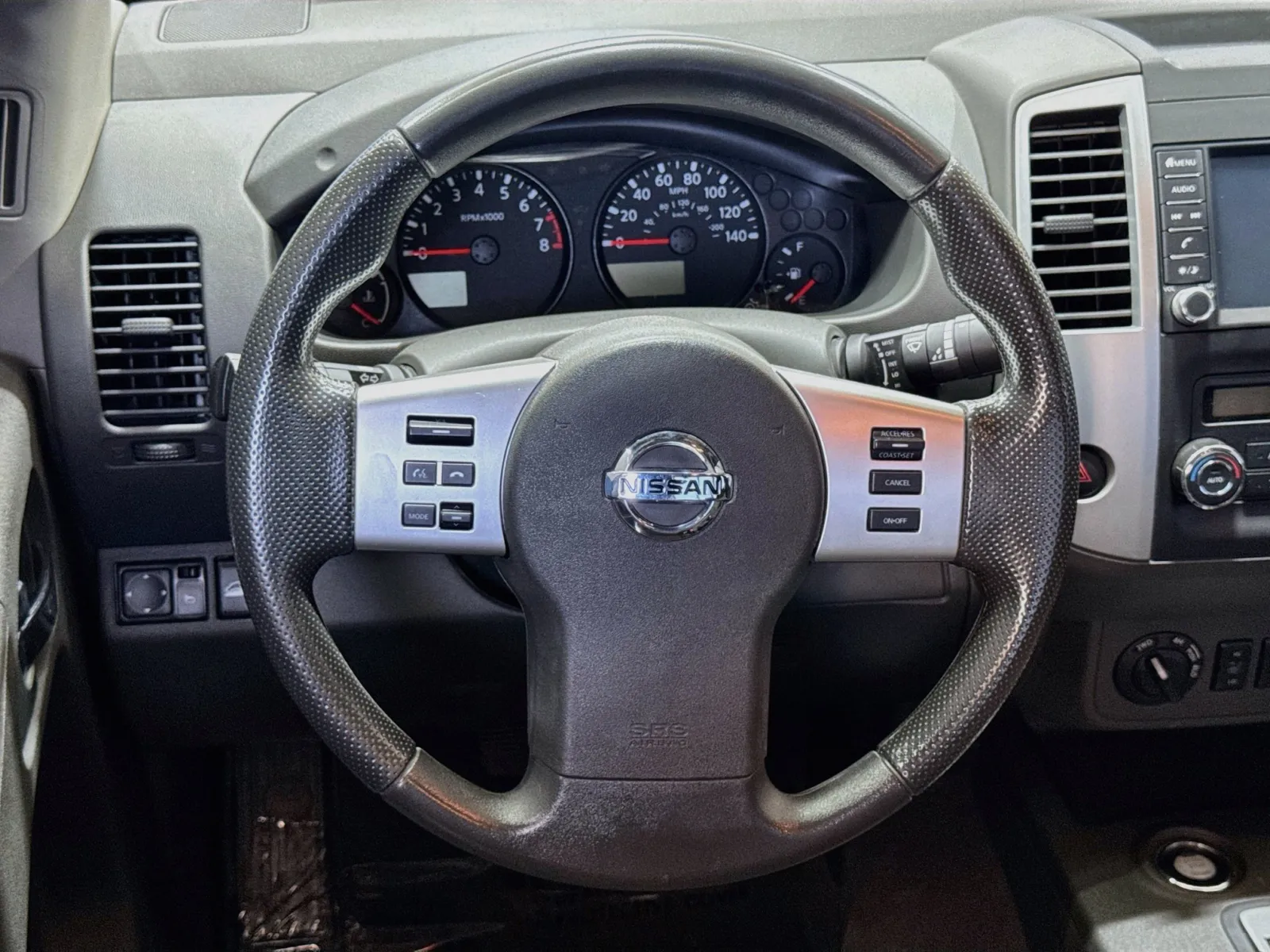 Nissan Frontier photo 13